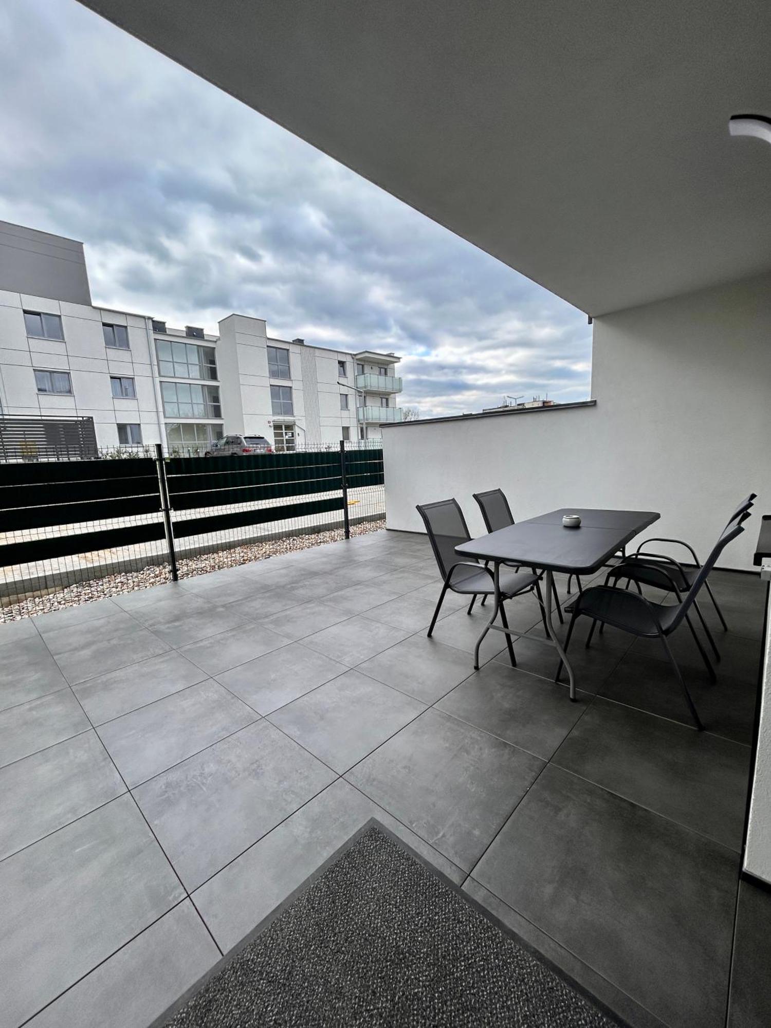 Boleslaviaapartments - Apartament Merci 4, Private Parking Free, Air Condition Boleslawiec  Zewnętrze zdjęcie